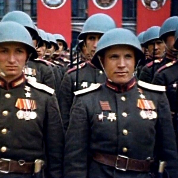 Парадная форма Красной Армии 1945